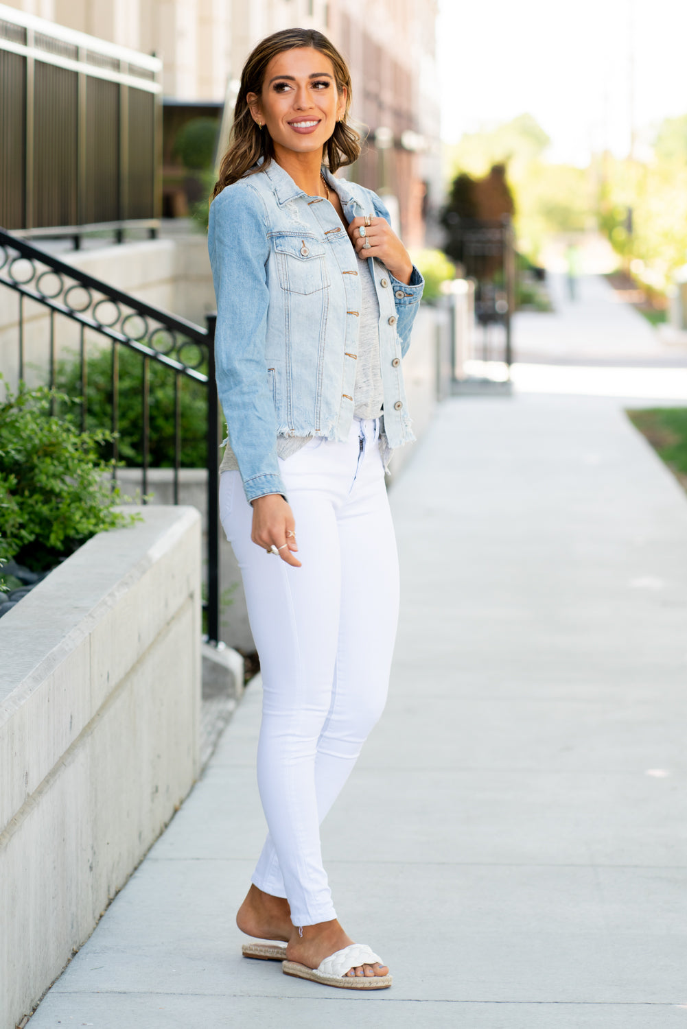 KanCan Jeans Collection: Summer 2021 Color: Light Blue Wash Cut: Fitted Style Denim Jacket with Princess Sleeves Ripped & Distressed with Fray Hem 22.75" Length Material: 100% Cotton Stitching: Classic Style #: KC6344L Contact us for any additional measurements or sizing.