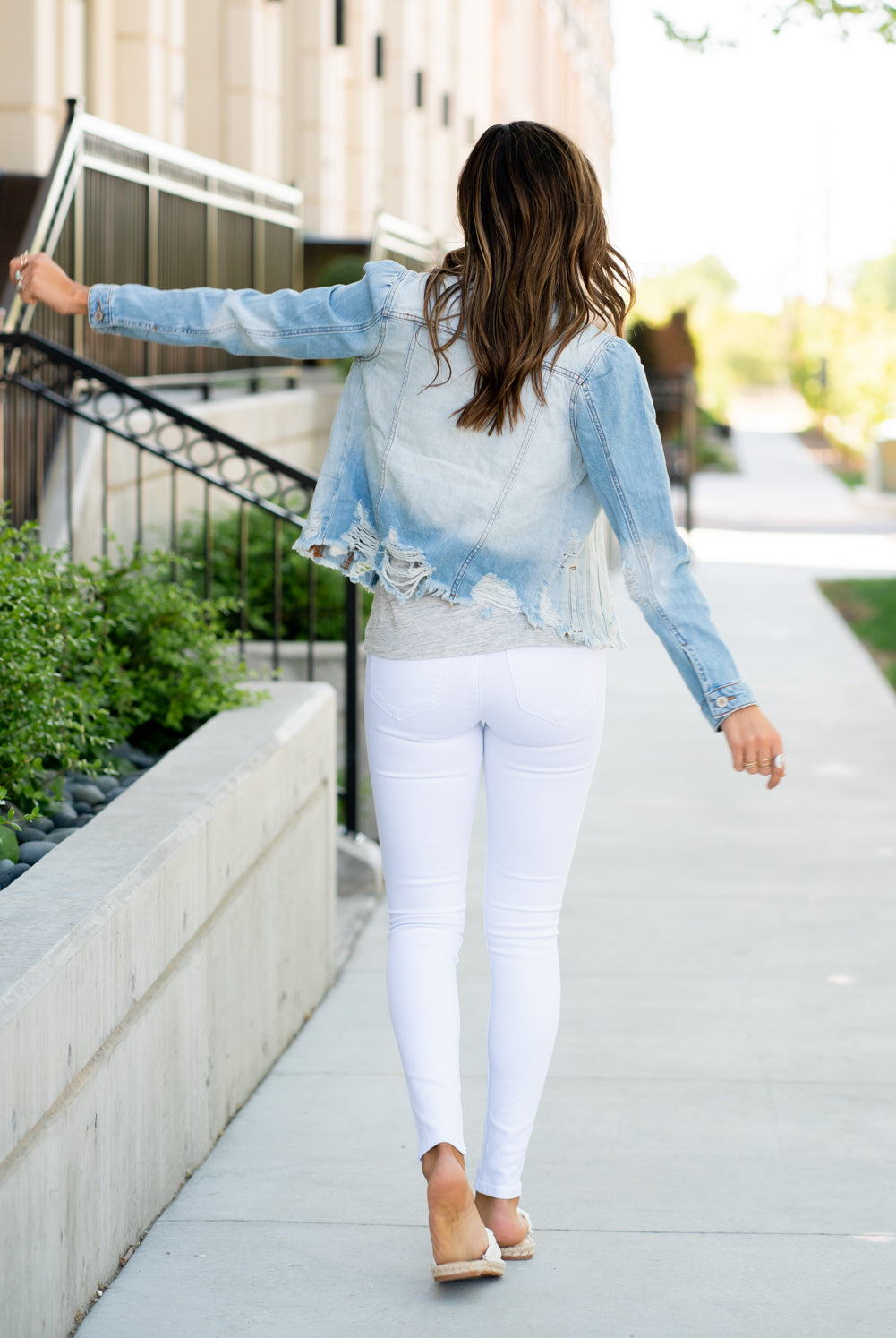 KanCan Jeans Collection: Summer 2021 Color: Light Blue Wash Cut: Fitted Style Denim Jacket with Princess Sleeves Ripped & Distressed with Fray Hem 22.75" Length Material: 100% Cotton Stitching: Classic Style #: KC6344L Contact us for any additional measurements or sizing.