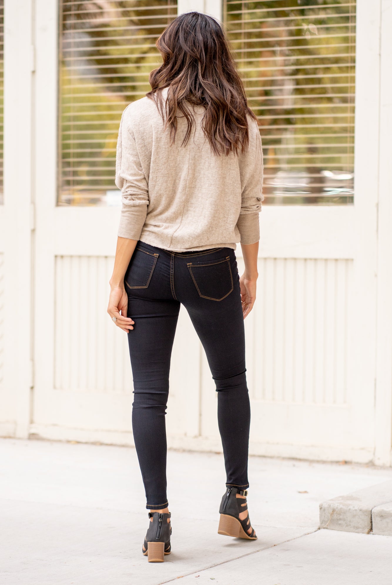 Flying Monkey Jeans Collection: Core Collection Color: Indigo Cut: Jegging Skinny, 30" Inseam Rise: High Rise, 10" Front Rise Faux Front Pocket Jegging, Real Back Pockets 68% COTTON, 30% POLYESTER, 2% SPANDEX Machine Wash Separately In Cold Water Stitching: Classic Fly: Zipper Style #: L7400N Contact us for any additional measurements or sizing.