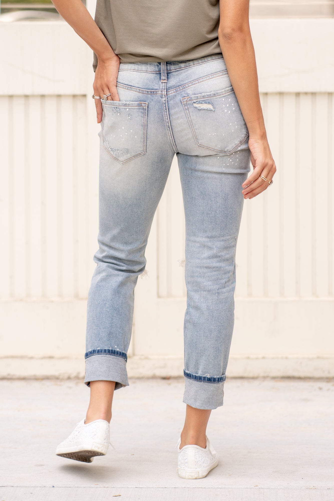 KanCan Jeans Color: Light Wash Cut: Cuffed Boyfriend, 27" Inseam Rise: High-Rise, 9.5" Front Rise 99% Cotton 1% Elastane Stitching: Classic Fly: Zipper Style #: KC8368L Contact us for any additional measurements or sizing.