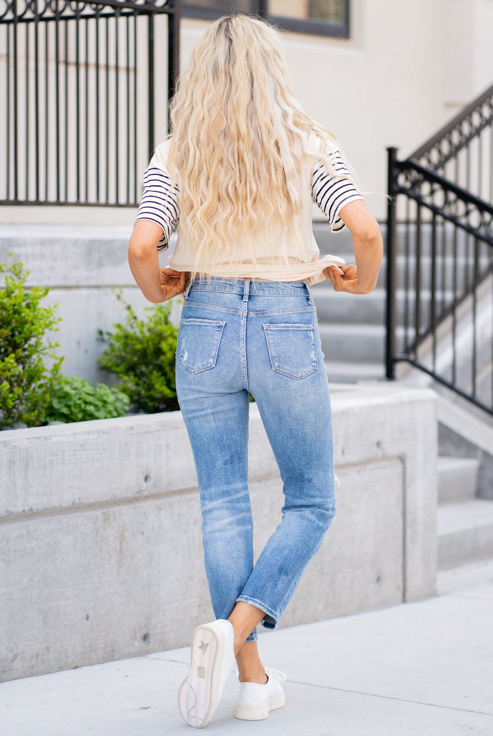 Flying Monkey Jeans A comfortable stretchy denim with a slouchy fit make these cute Mom jeans perfect for everyday wear. Collection: Spring 2021 Name: West Side Cut: Mom Fit, 26" Inseam Rise: High Rise, 10" Front Rise 93% COTTON 5% POLYESTER 2% SPANDEX Stitching: Classic Style #: F4190 Contact us for any additional measurements or sizing.