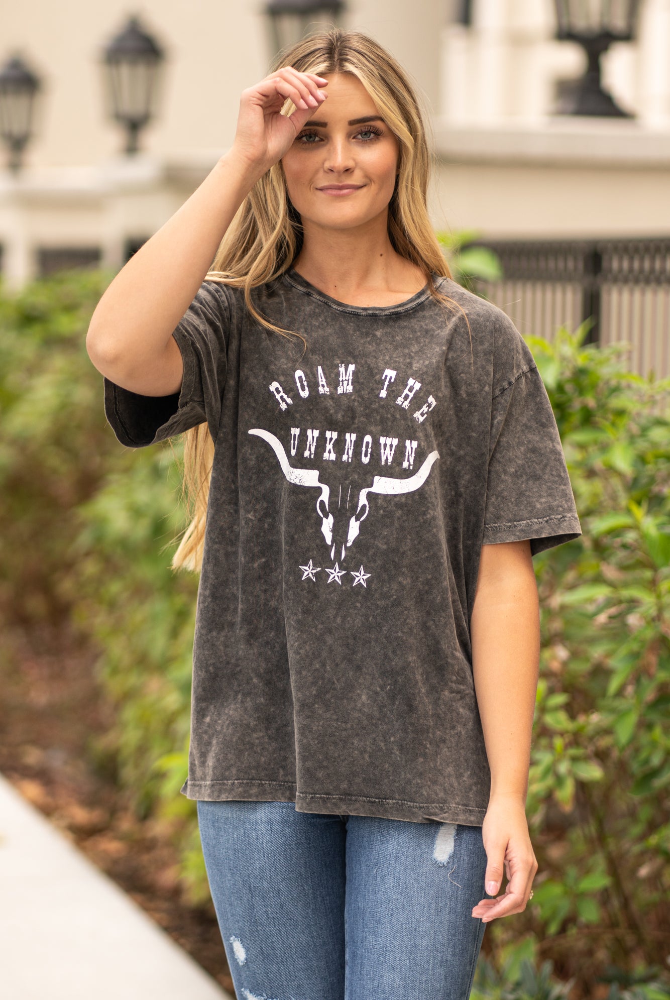 Zutter  Color: Black Neckline: Round Sleeve: Short Sleeve Distressed, Oversized tee  Material: COTTON 100% Style #: K7777-1520 Contact us for any additional measurements or sizing
