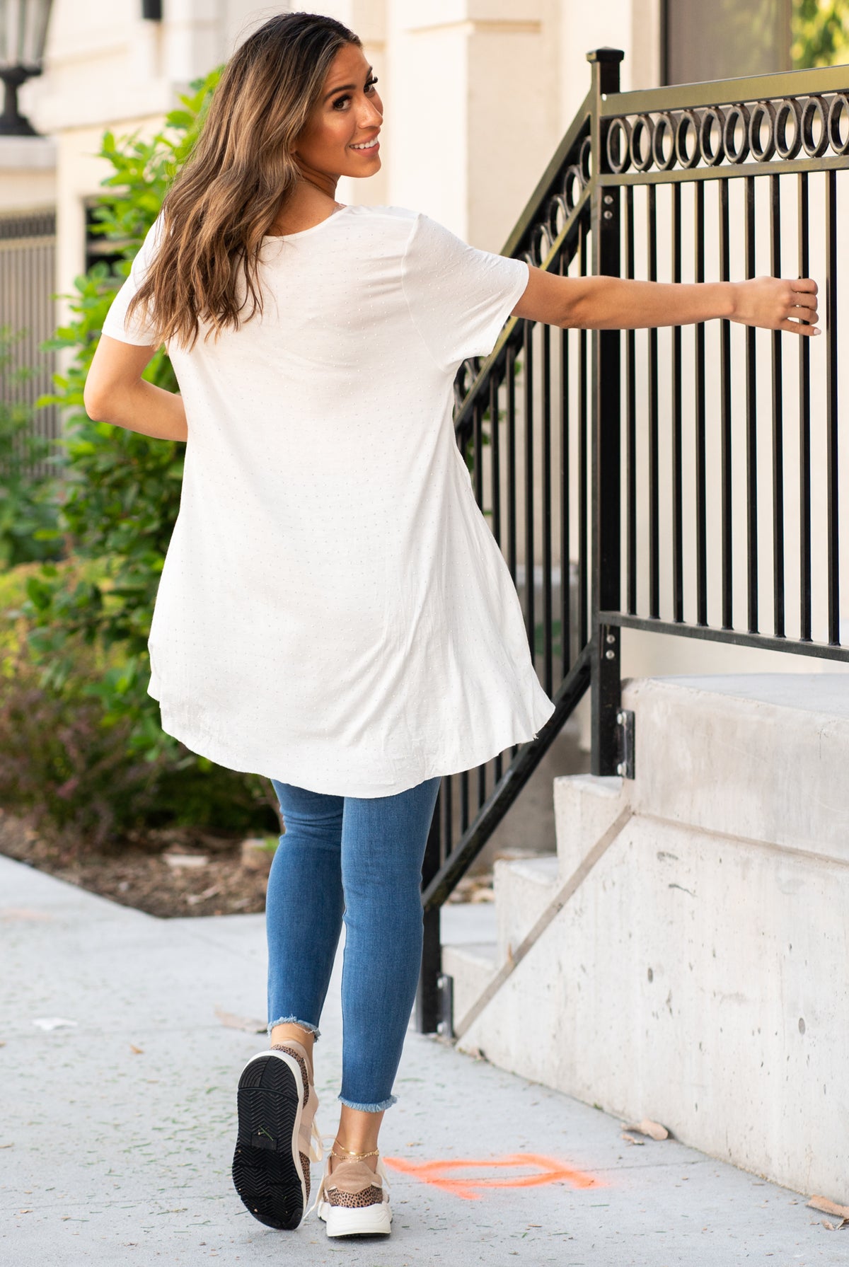 Vocal Collection: Summer 2021 Color: White Neckline: Round Sleeve: Short Sleeve Style #: IM1040S Contact us for any additional measurements or sizing.