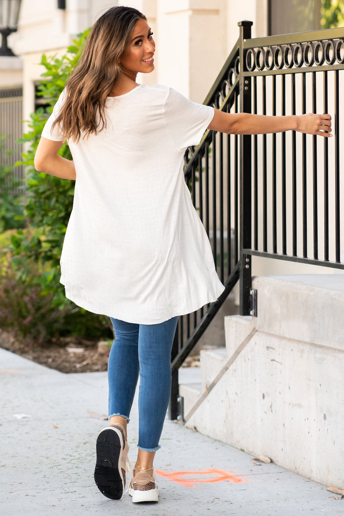 Vocal Collection: Summer 2021 Color: White Neckline: Round Sleeve: Short Sleeve Style #: IM1040S Contact us for any additional measurements or sizing.