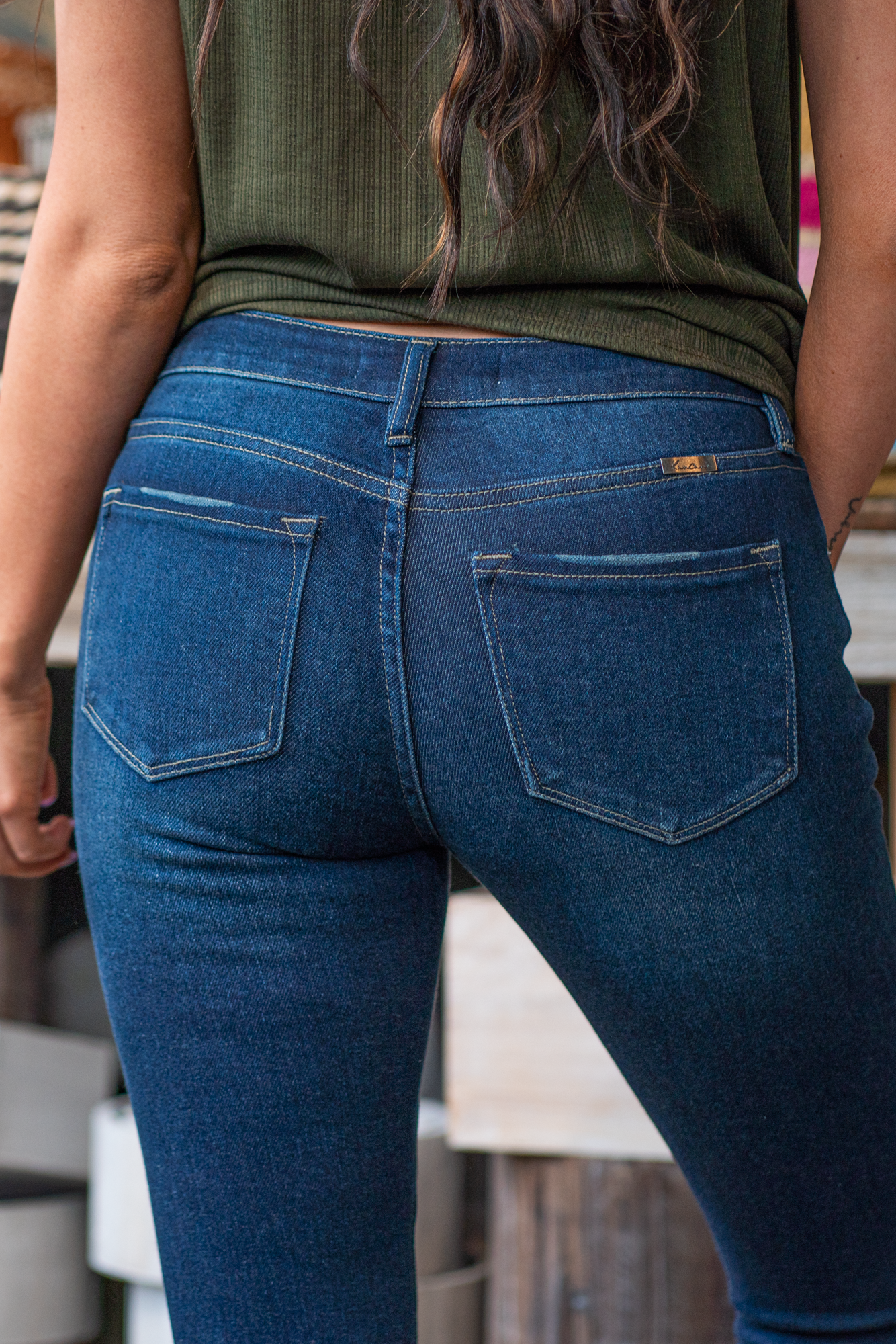 KanCan Jeans Color: Dark Blue Wash Cut: Ankle Skinny, 27" Inseam* Rise: Mid Rise, 8.5" Front Rise* Material: 94.9% Cotton/3.8% Polyester/1.3% Spandex Stitching: Classic Fly: Zipper Style #: KC7316D Contact us for any additional measurements or sizing. *Measured on the smallest size, measurements may vary by size.