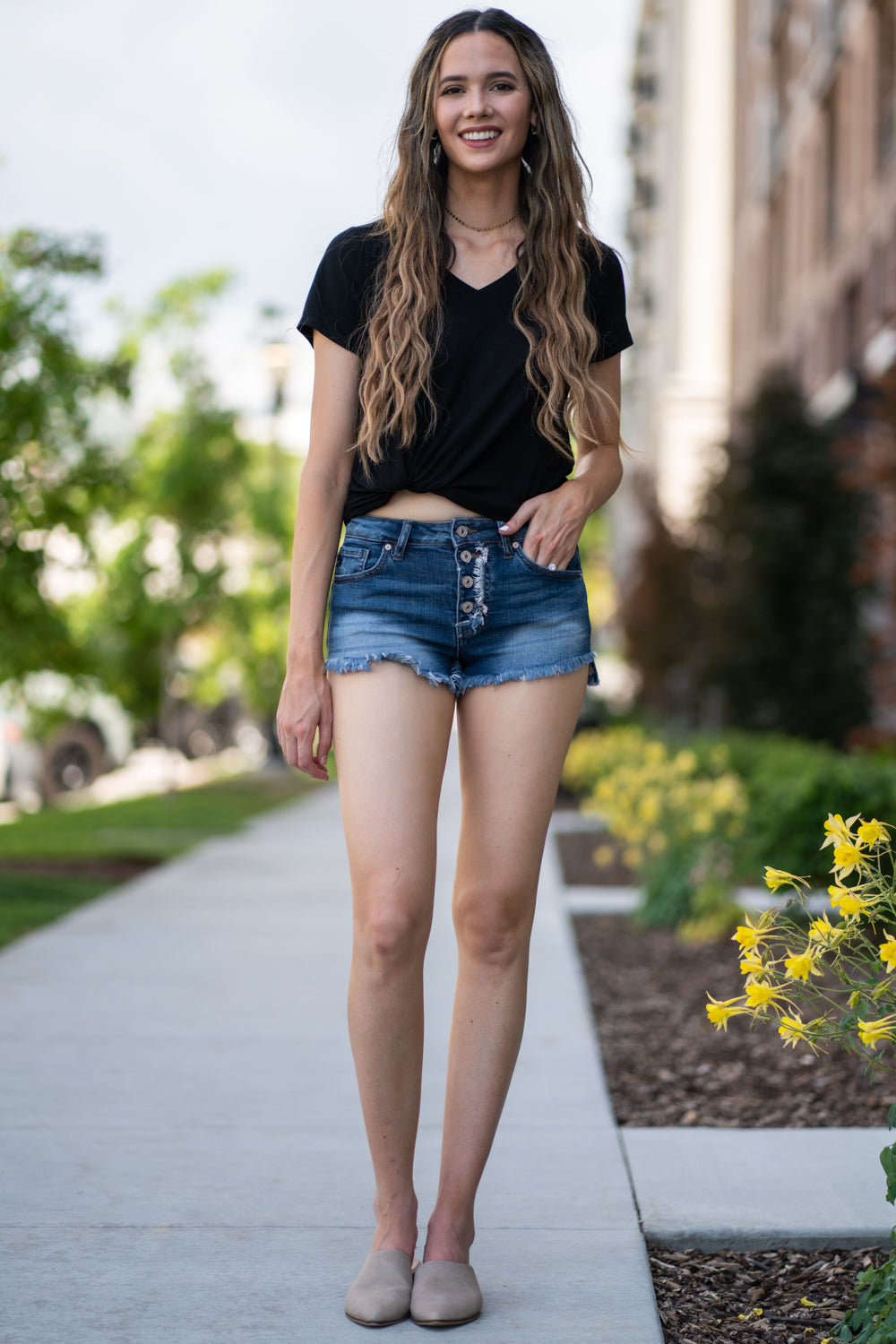 High Rise Shorts By Kan Can Collection: Summer 2020 Frayed Hem Shorts High Rise, 9.5" Front Rise Shorts, 2" Inseam Dark Wash 97% COTTON / 1% T-400 (POLYESTER) / 2% LYCRA Stitching: Classic Fly: Zipper Style #: KC8576D