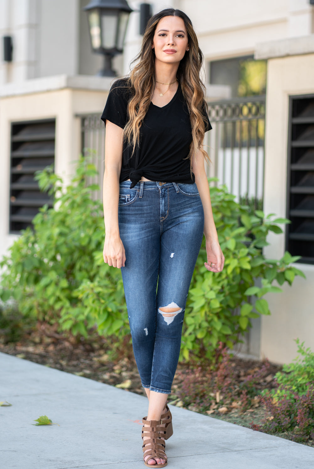 Flying Monkey Jeans Collection: January 2020 Style Name: Millie Color: Dark Wash Cut: Ankle Skinny, 27" Inseam Rise: High-Rise, 10-10.75" Front Rise Material: 76%COTTON, 17%TENCIL, 5%POLYESTER, 2%LYCRA Machine Wash Separately In Cold Water Stitching: Classic Fly: Zipper Style #: Y3538 Contact us for any additional measurements or sizing.