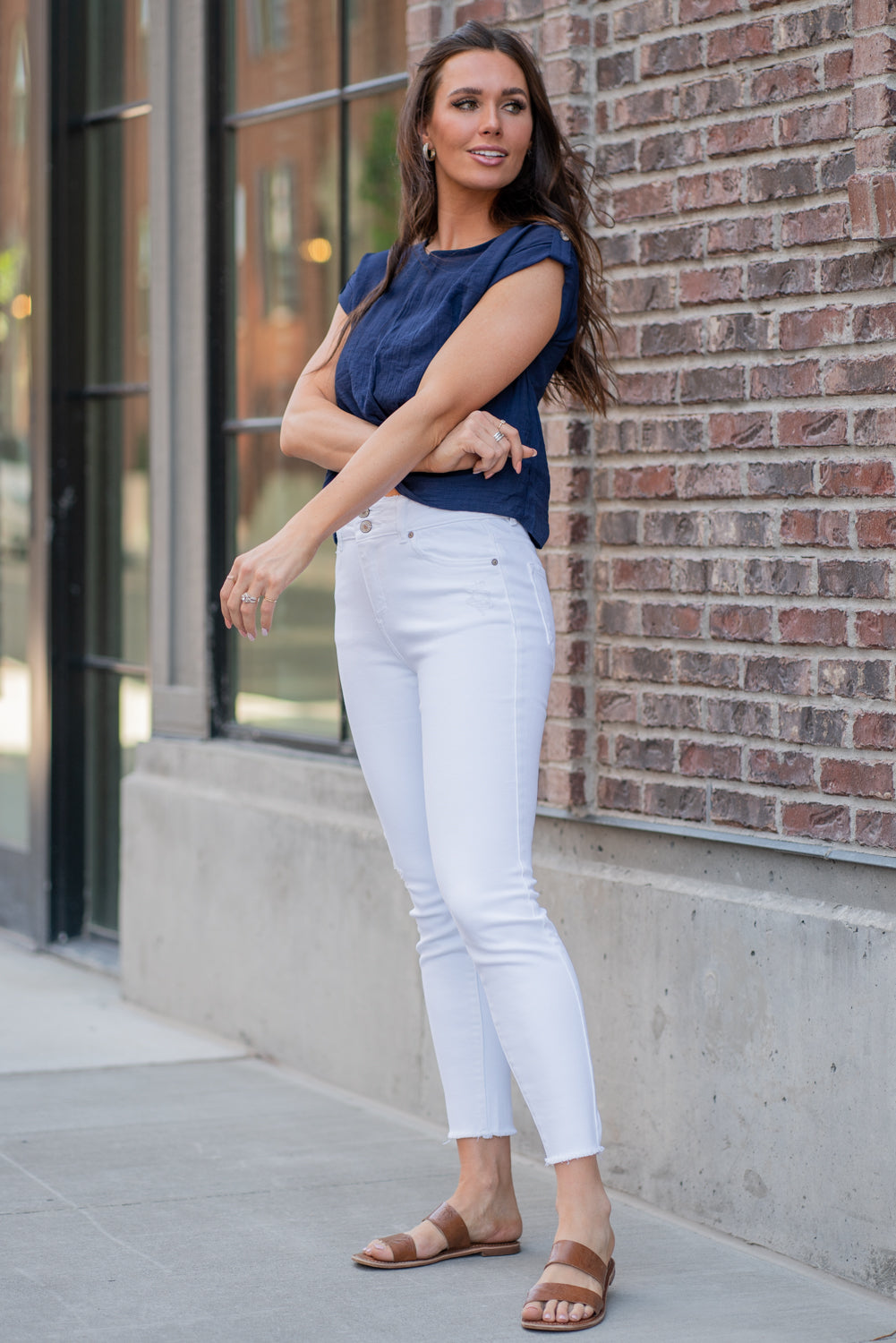 Kan Can Jeans Collection: Summer 2020 Color: White Cut: Ankle Skinny, 27.5" Inseam Rise: High-Rise, 10" Front Rise Material: COTTON 94.8% POLYESTER 4% SPANDEX 1.2% Stitching: Classic Fly: Zipper with Double Button Style #: KC7317WT