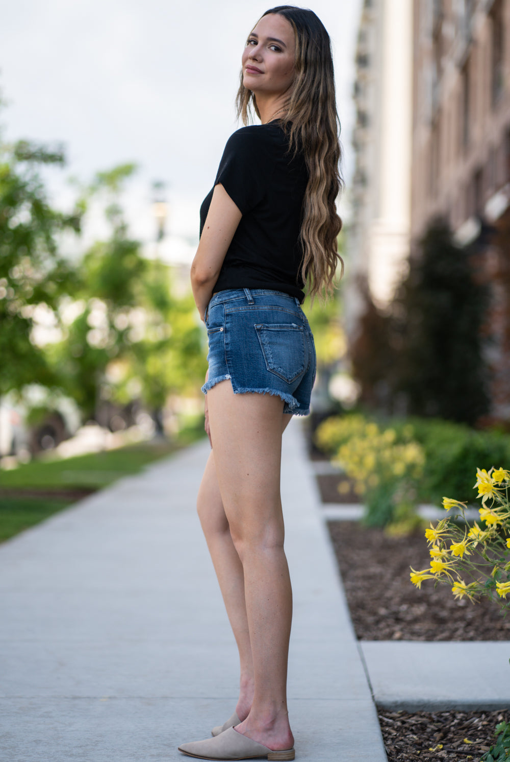 High Rise Shorts By Kan Can Collection: Summer 2020 Frayed Hem Shorts High Rise, 9.5" Front Rise Shorts, 2" Inseam Dark Wash 97% COTTON / 1% T-400 (POLYESTER) / 2% LYCRA Stitching: Classic Fly: Zipper Style #: KC8576D
