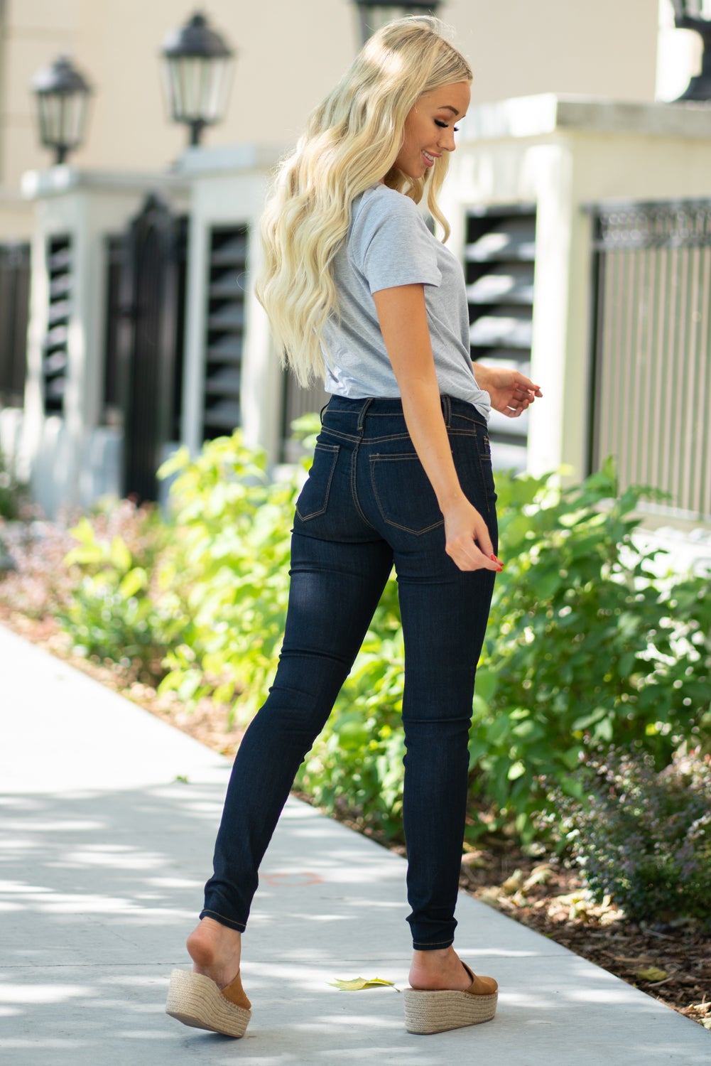 Judy Blue Collection: Summer 2020 Color: Dark Wash Cut: Skinny, 29" Inseam Rise: Mid Rise. 8.75" Front Rise Material: 59% RAYON 17% POLYESTER 23% COTTON 1% SPANDEX Machine Wash Separately In Cold Water Stitching: Classic Fly: Zipper Style #: JB8376 / 8376