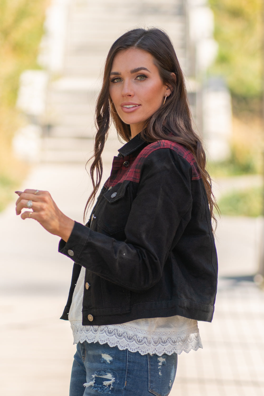 KanCan Jeans Collection: Fall 2020 Color: Buffalo Plaid Red, Black Cut: Half Fit Denim Jacket Material: 100% Cotton Stitching: Classic Style #: KC6293BK Contact us for any additional measurements or sizing. Chloe is 5’8" and 130 pounds. She wears a size 26 in jeans, a small top and 8.5 in shoes. She is wearing a size small in this jacket.