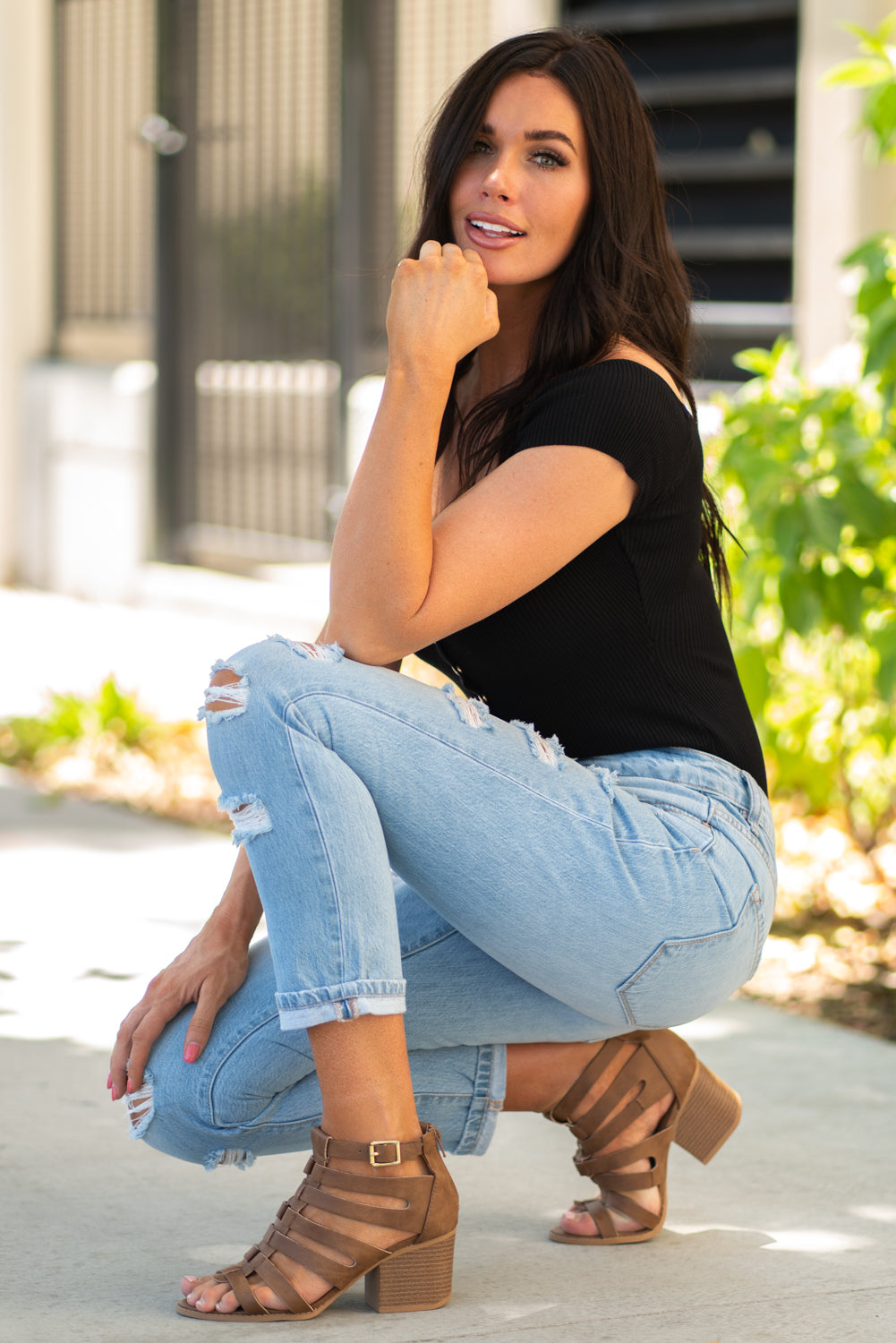 KanCan Jeans Collection: Summer 2020 Color: Light Wash Cut: Cuffed Boyfriend, 25" Inseam Rise: High-Rise, 11" Front Rise 100% Cotton Stitching: Classic Fly: Zipper Style #: KC9176L Contact us for any additional measurements or sizing.