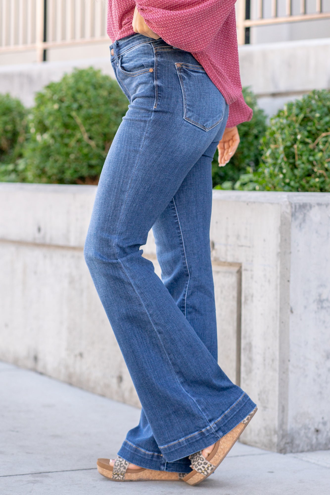 Blake Slim Flared Jeans With High Rise - Stunning Blue