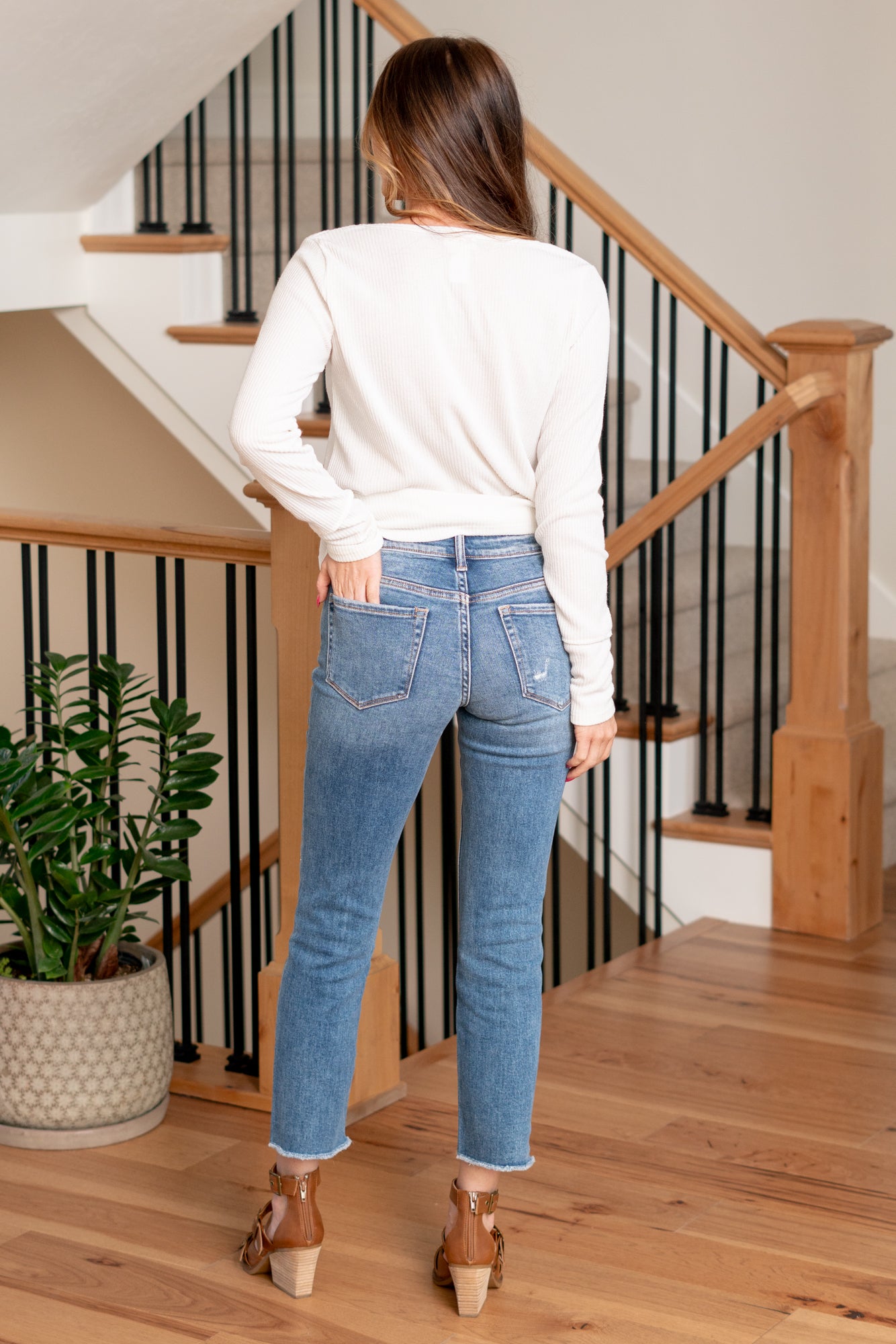 VERVET by Flying Monkey Jeans  These timeless jeans feature a flattering mid-rise silhouette and a modern straight crop leg. Elevate your style effortlessly with the Melissa jeans, offering a versatile and comfortable option for both casual and more polished looks.