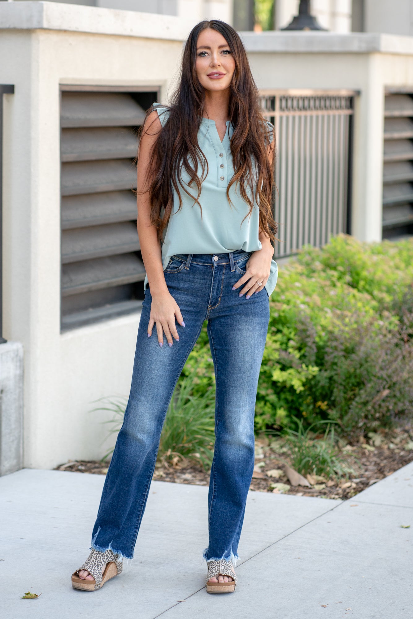 Judy Blue Jeans  Plus Size Jennifer Mid Rise Cut Hem Bootcut JB82519-PL –  American Blues
