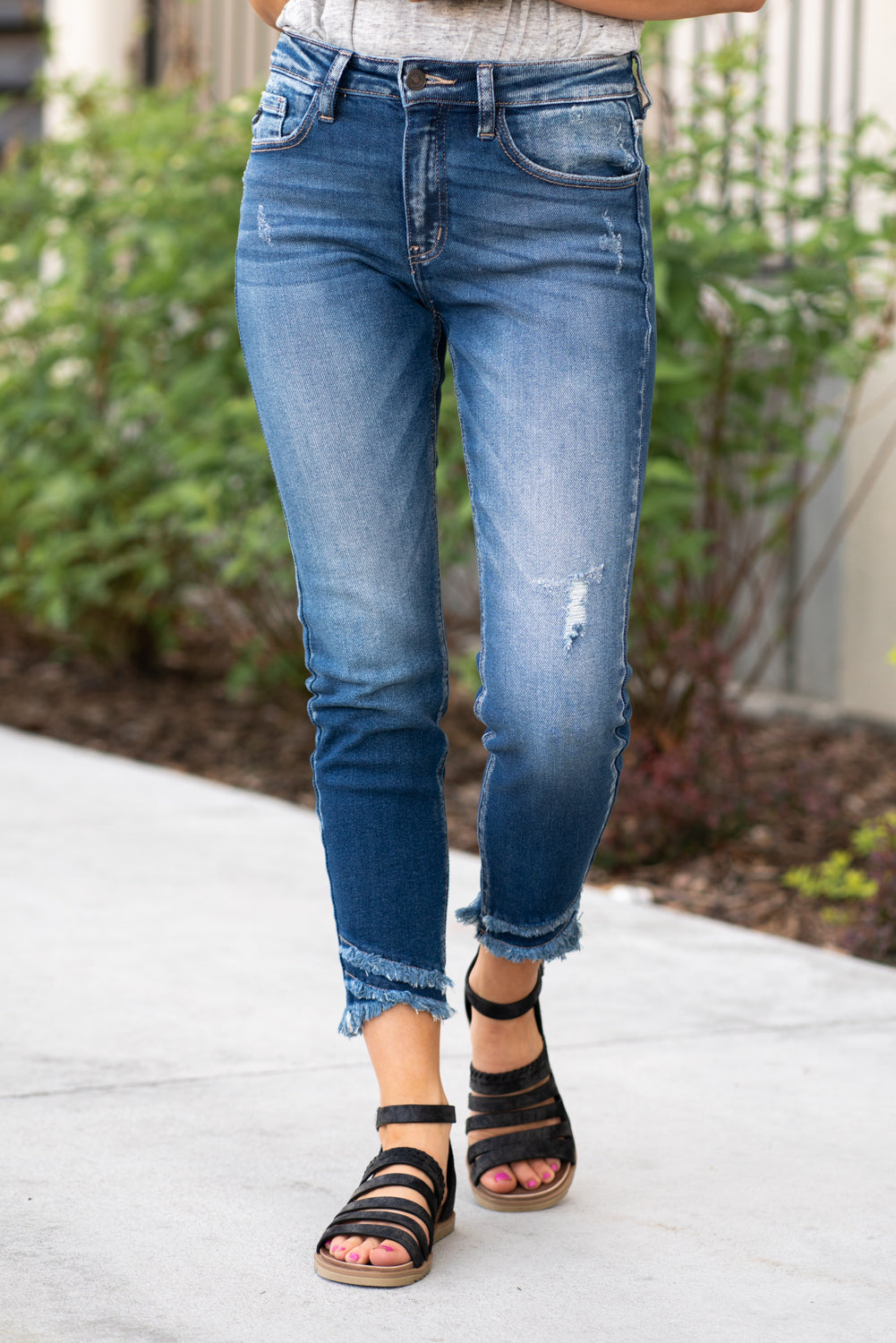 KanCan Jeans Collection: Spring 2021 Color: Dark Blue Wash Cut: Ankle Skinny, 26" Inseam Rise: High-Rise, 10" Front Rise 94% COTTON, 5% POLYESTER, 1% POLYESTER Stitching: Classic Fly: Zipper Style #: KC9279D  Contact us for any additional measurements or sizing.