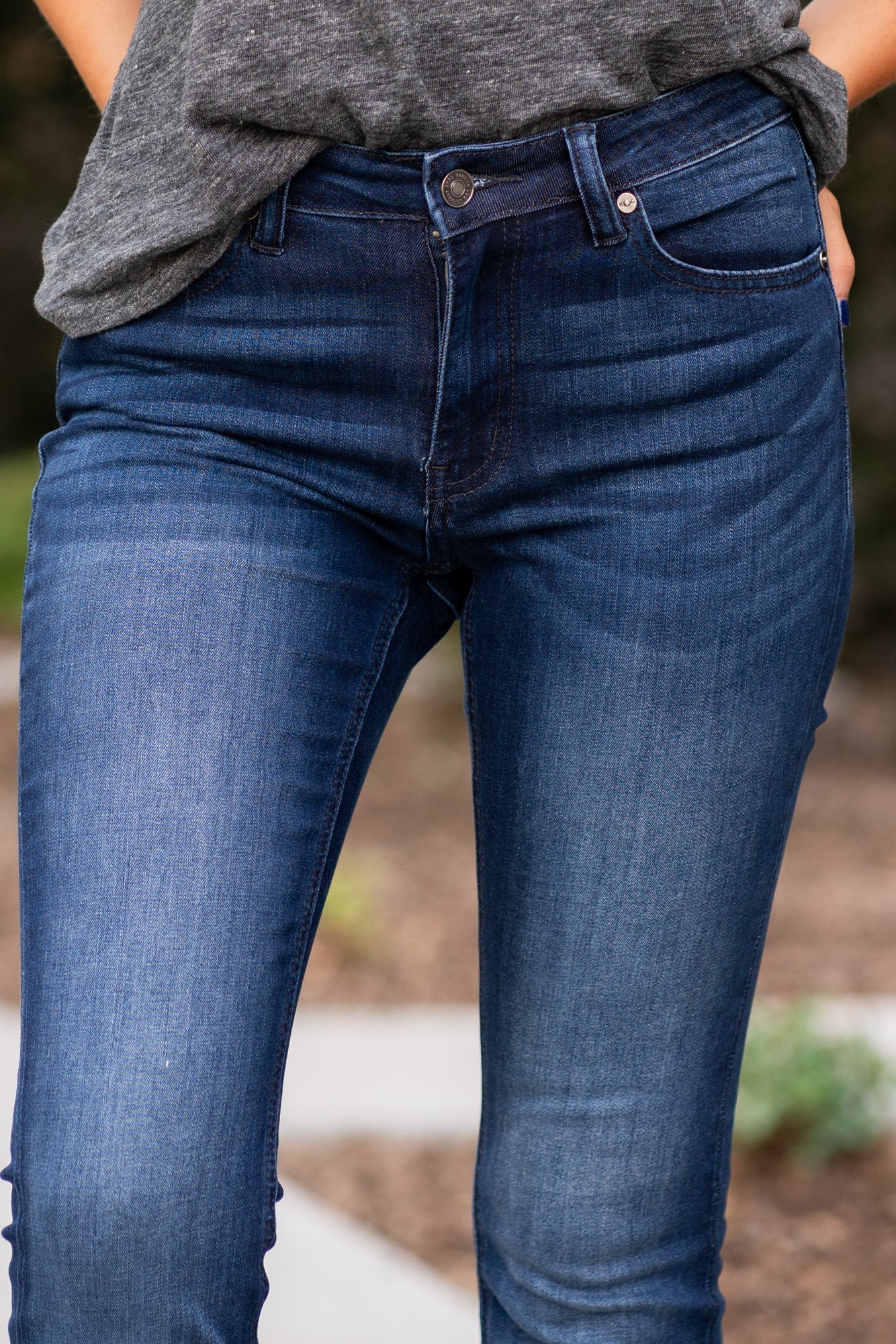 KanCan Jeans Collection: Core Style  Color: Dark Wash Cut: Flare, 31.5" Inseam  Rise: Mid-Rise, 9" Front Rise 54% COTTON 34% Rayon 10% POLYESTER 2% SPANDEX Fly: Zipper Style #: KC6102D-PT Contact us for any additional measurements or sizing.  Haley wears a size small top, a 1 in jeans and a small in tops. She is wearing a size 24/1 in these jeans.