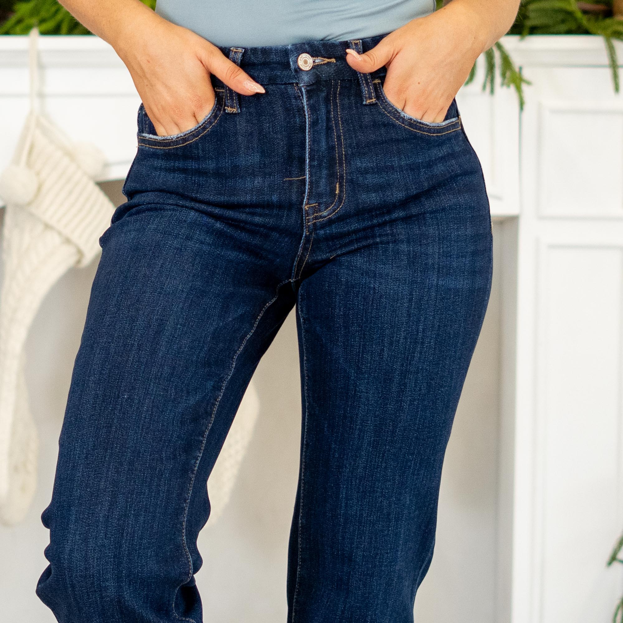 

VERVET by&nbsp;Flying Monkey Jeans


Classic, refined, and effortlessly flattering — the Rededicate High Rise Dark Trouser Flare Jeans bring a vintage-inspired silhouette to your modern wardrobe. Made with comfort stretch denim, they feature a high rise waist, clean 5-pocket design, and a tailored trouser hem that elevates any outfit. The dark wash and full-length flare create a leg-lengthening look that’s perfect for dressier days or polished everyday style.

Color Name: Redeicate
Color: Dark Blue Wash
C