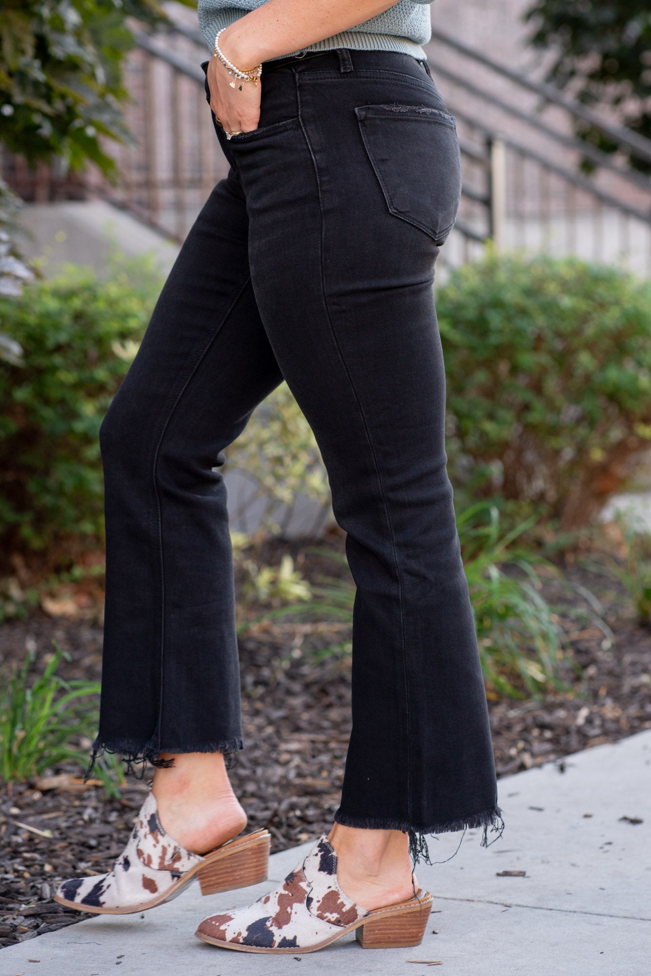 Lovervet by Vervet Mid Rise Raw Hem Cropped Flare – American Blues