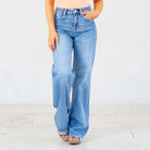 

VERVET by&nbsp;Flying Monkey Jeans


Description&nbsp;

Color Name: Hearten
Color: Medium Blue
Cut: Wide Leg, 34" Inseam*
Rise: High-Rise, 10.5" Front Rise*
Leg Opening: 22"*
Material: 94.5% COTTON, 4.5% POLYESTER, 1% SPANDEX

Machine Wash Separately In Cold Water
Stitching: Classic
Fly: Zipper
Style #: V3651


*Measured on the smallest size, measurements may vary by size


Contact us for any additional measurements or sizing.