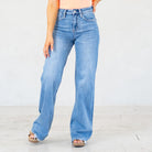 

VERVET by&nbsp;Flying Monkey Jeans


Description&nbsp;

Color Name: Hearten
Color: Medium Blue
Cut: Wide Leg, 34" Inseam*
Rise: High-Rise, 10.5" Front Rise*
Leg Opening: 22"*
Material: 94.5% COTTON, 4.5% POLYESTER, 1% SPANDEX

Machine Wash Separately In Cold Water
Stitching: Classic
Fly: Zipper
Style #: V3651


*Measured on the smallest size, measurements may vary by size


Contact us for any additional measurements or sizing.