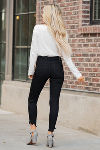 Kan Can Jeans Collection: Core Style Color: Black Cut: Ankle Skinny, 27" Inseam  Rise: High-Rise, 9" Front Rise Black, 66.4% COTTON 28.35 POLYESTER 3.6% RAYON 1.75 SPANDEX Kan Can Jeans Stitching: Classic Fly: Zipper Style #: KC7267BK Contact us for any additional measurements or sizing.  Haley is 5’6" and wears size 3 in jeans, a small top and 7.5 in shoes. She is wearing a 25 in these jeans.
