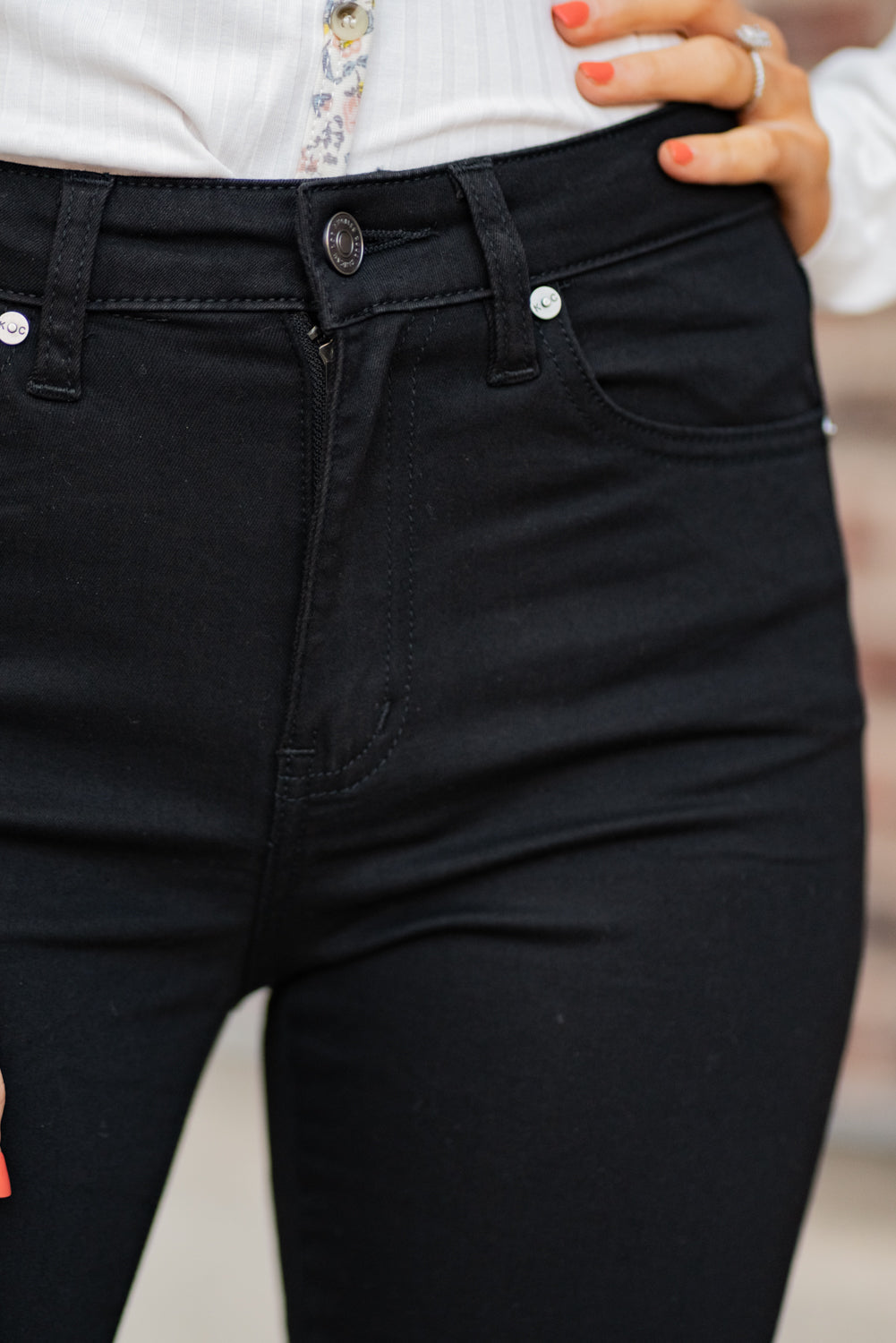 Kan Can Jeans Collection: Core Style Color: Black Cut: Ankle Skinny, 27" Inseam  Rise: High-Rise, 9" Front Rise Black, 66.4% COTTON 28.35 POLYESTER 3.6% RAYON 1.75 SPANDEX Kan Can Jeans Stitching: Classic Fly: Zipper Style #: KC7267BK Contact us for any additional measurements or sizing.  Haley is 5’6" and wears size 3 in jeans, a small top and 7.5 in shoes. She is wearing a 25 in these jeans.