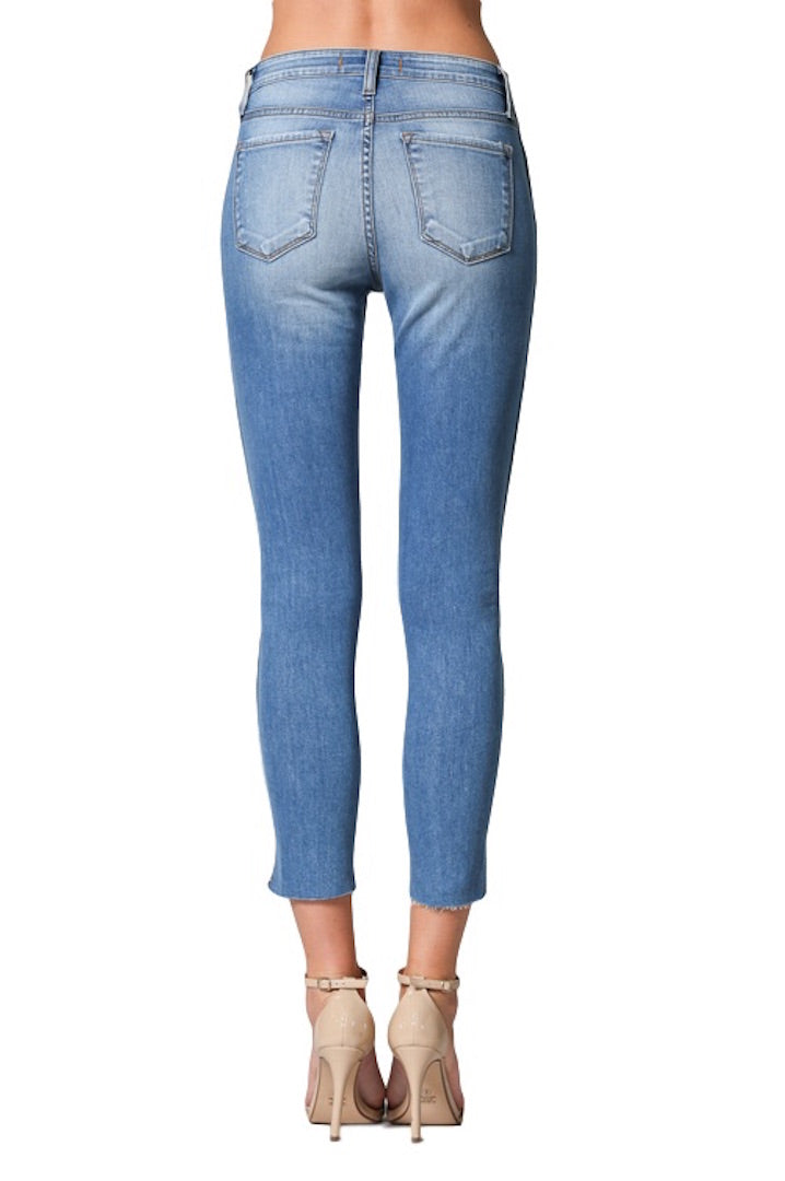 Flying Monkey Jeans  Collection: January 2019  Style Name: High Dive  Color: Light Wash  Cut: Skinny  Rise: High Rise  Material: 76%COTTON, 22% TENCEL, 2% LYCRA  Machine Wash Separately In Cold Water  Stitching: Classic  Fly: Zipper   Style #: Y2744  Sizes Compared To Womens Size 24/00 25/0 26/2 27/4 28/6 29/8 30/10   Sizes Compared To Juniors Size 24/0 25/1 26/3 27/5 28/7 29/9 30/11  Contact us for any additional measurements or sizing.