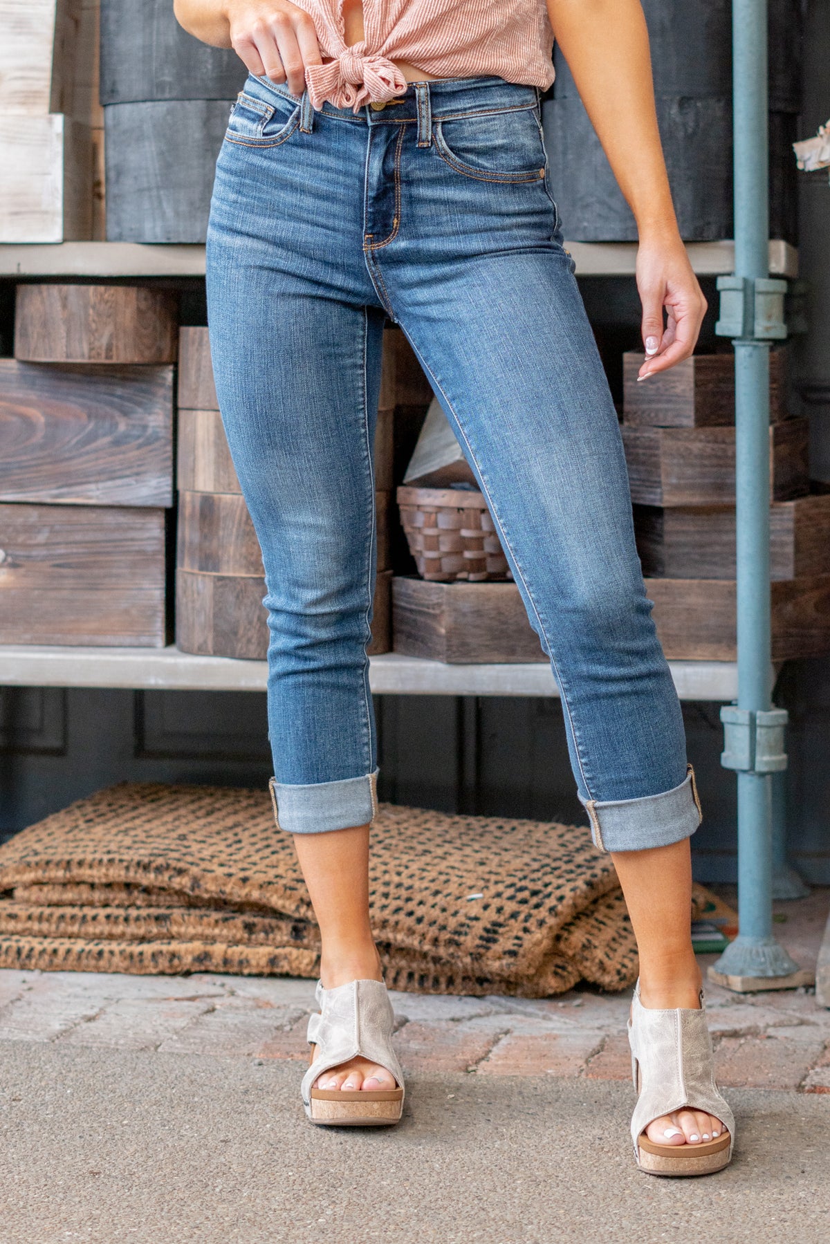 Joni Relaxed Capri Jeans - Black  Warm weather fashion, Capri jeans,  Shopping outfit