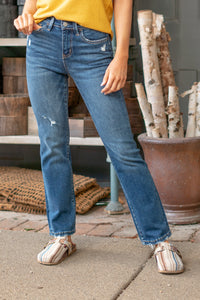 Flying Monkey Jeans Wash: Dark Blue Cut: Boot Cut, 29" Inseam* Rise: High Rise, 10" Front Rise* 93% COTTON 5% POLYESTER 2% SPANDEX Stitching: Classic Fly: Zipper  Style #: F4096 Contact us for any additional measurements or sizing.  *Measured on the smallest size, measurements may vary by size.  Sarah wears a size 25 in jeans, a small in tops, and 8 in shoes. She is wearing size 25 in these jeans.