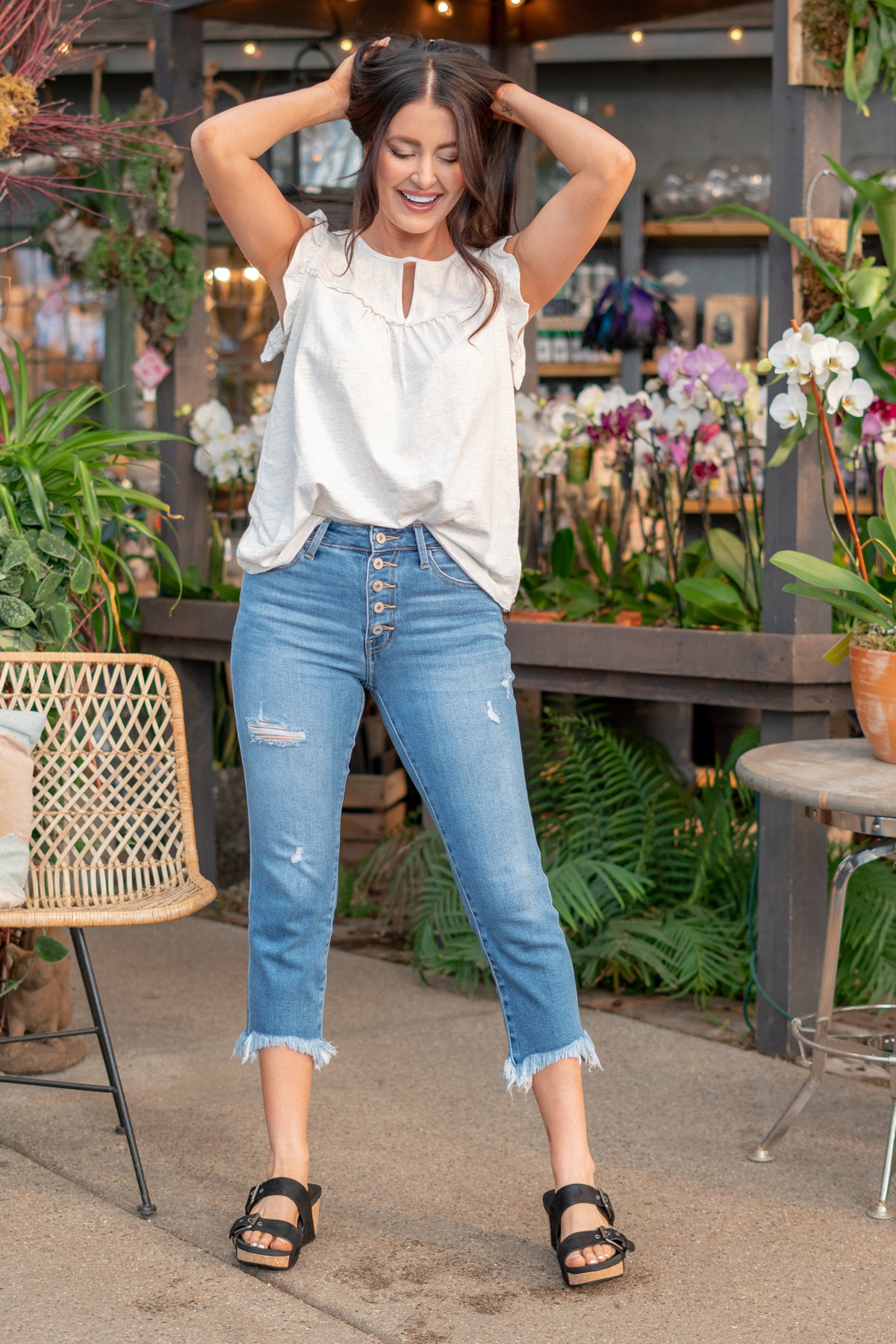 KanCan Jeans  With a high waist and straight fit, these will be your go-to jeans that will never go out of style. Color: Medium Blue  Cut: Cropped Straight Fit, 25" Inseam* Rise: High-Rise, 10.5" Front Rise* 93% COTTON, 5% POLYESTER, 2% SPANDEX Fly: Exposed Button Fly Style #: KC2560M