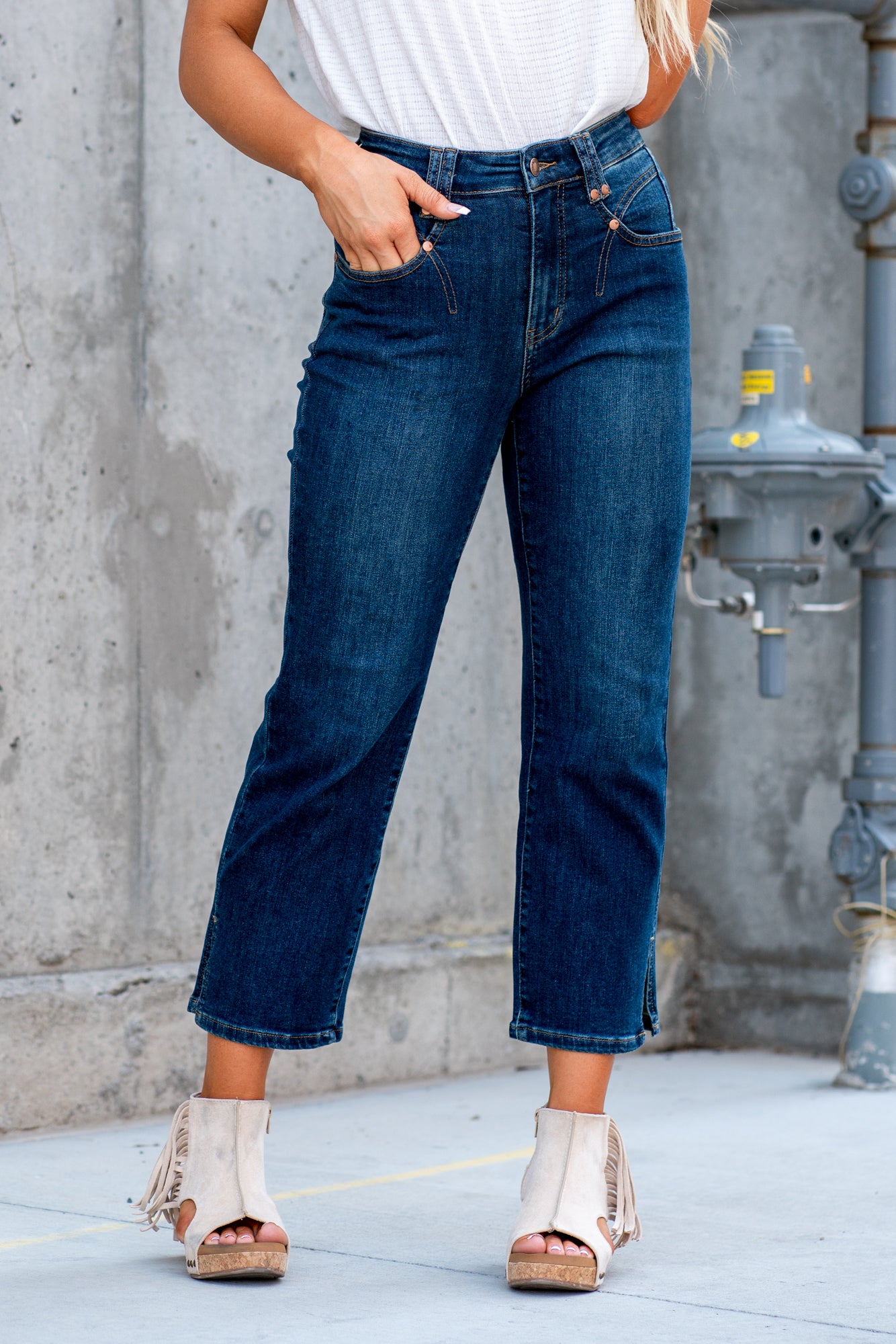 Judy Blue Jeans  Alta High Rise Cropped Straight Leg JB88127 – American  Blues