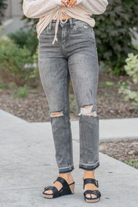 Vervet Flying Monkey Jeans  These high-waisted straight-leg jeans have a comfortable stretch to them with distressed legs and a released hem, they will be your fall go-to denim.  Color: Grey Wash Cut: Straight, 28* Rise: High Rise, 10.5" Front Rise* Material: 93.8% COTTON, 5.4% POLYESTER, 0.8% SPANDEX Machine Wash Separately In Cold Water Stitching: Classic Fly: Zipper Style #: VT1172 Contact us for any additional measurements or sizing.