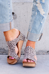 Besito 2 Wedge Slip On Sandals - Cream Leopard