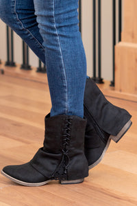 Sassy Zip Up Boots - Black