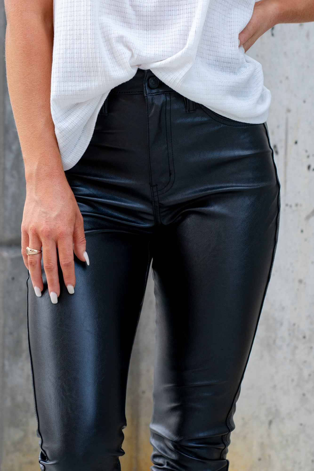 Leather-Like Ankle Skinny Pant – Spanx