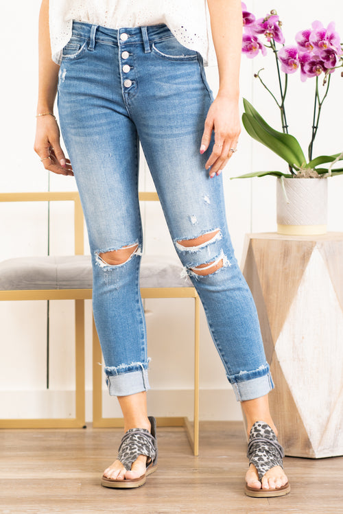 VERVET by Flying Monkey Jeans Collection: Fall 2020 Skinny, 27" Inseam Rise: High Rise, 9.5" Front Rise 98% COTTON, 2% SPANDEX Machine Wash Separately In Cold Water Stitching: Classic Fly: Exposed Button Fly Distressed Ripped Legs Style #: T5069 Contact us for any additional measurements or sizing.  Chloe is 5’8" and 130 pounds. She wears a size 3 in jeans, a small top and 8.5 in shoes. She is wearing a 26/3 in these jeans.