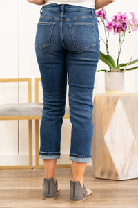 VERVET by Flying Monkey Jeans Collection: Winter 2021 Boyfriend , 26" Inseam Rise: High Rise, 10" Front Rise 92% COTTON, 6% POLYESTER, 2% SPANDEX Machine Wash Separately In Cold Water Stitching: Classic Fly: Zipper Fly  Style #: V2132 Contact us for any additional measurements or sizing.  Chloe is 5’8" and 130 pounds. She wears a size 3 in jeans, a small top and 8.5 in shoes. She is wearing a 26/3 in these jeans.