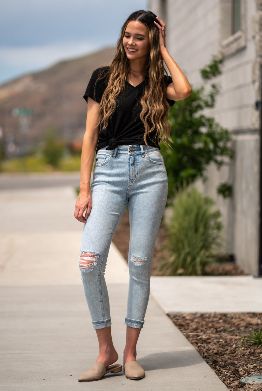 Kan Can Jeans  Collection: Summer 2020 Color: Acid Wash Cut: Ankle Skinny, 26" Inseam  Rise: High Rise, 10.5" Front Rise Stitching: Classic Fly: Zipper Style #: KC8594L