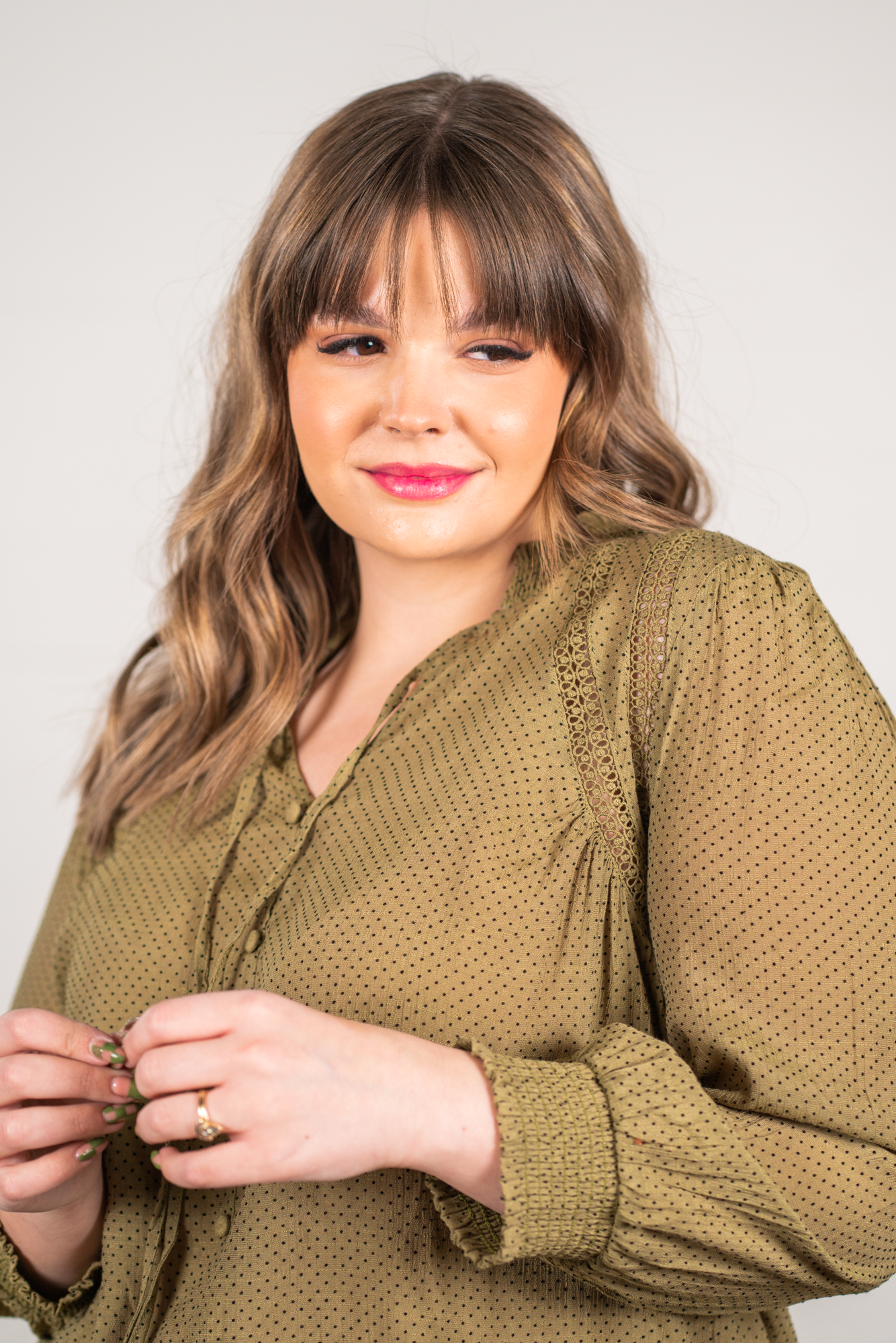 Perch by Blu Pepper Color: Light Olive Balloon Sleeves Smock Neck & Cuffs Button Neckline Half Sleeves Polka Dot SELF: 62% RAYON 38% POLYESTER Style #: PTB7119 Contact us for any additional measurements or sizing.