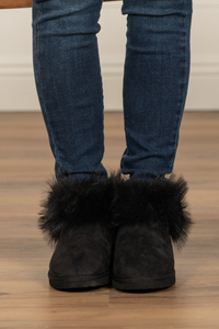 Booties | Very G  These boots from Very G are perfect to wear all winter your favorite jeans.  Style Name: Frost Color: Black Cut: Slip-On Rubber Sole Style #: VGLB0305-Black Contact us for any additional measurements or sizing.   
