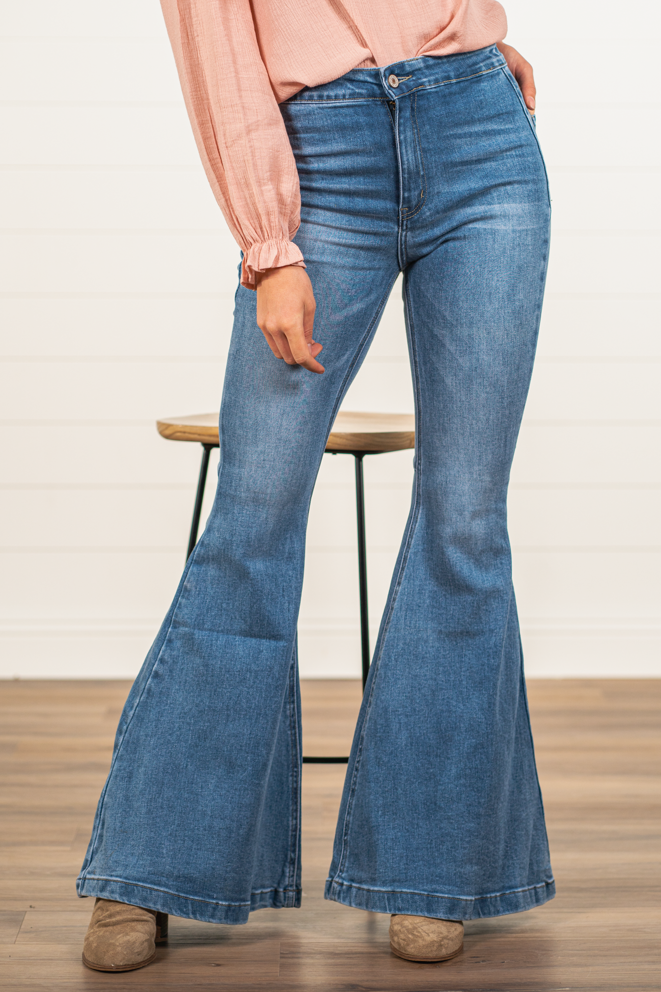 KanCan Jeans  KanCan Stretch Leve: Stretchy   Flare, 34" Inseam* High Rise, 11" Front Rise* Dark Blue Wash  93% Cotton, 5% T400, 2% Spandex Fly: Zipper Style #: KC6247VMV2 Contact us for any additional measurements or sizing.  *Measured on the smallest size, measurements may vary by size.   