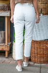 KanCan Jeans  KanCan Stretch Level: Rigid  Color: White Cut: Mom FIt, 27" Inseam* Rise: High-Rise, 11" Front Rise* 100% Cotton Fly: Zipper  Style #: KC7976WT Contact us for any additional measurements or sizing.  *Measured on the smallest size, measurements may vary by size.