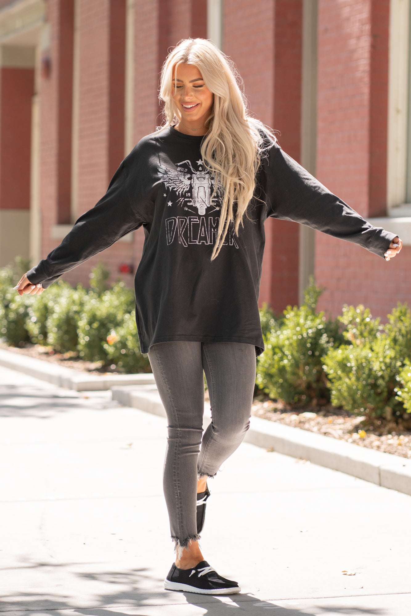 Zutter  Color: Black Neckline: Round Sleeve: Long Sleeve Oversized, Washed Material: COTTON 100%  Style #: F550-8047 Contact us for any additional measurements or sizing.  