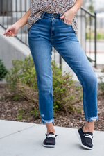 KanCan Jeans  Color: Medium Wash Cut: Straight Leg, 28" Inseam* Rise: High Rise, 10.75" Front Rise* 95%COTTON, 4%POLYESTER, 1%SPANDEX Stitching: Classic Fly: Zipper Style #: KC5217M Contact us for any additional measurements or sizing.  *Measured on the smallest size, measurements may vary by size.