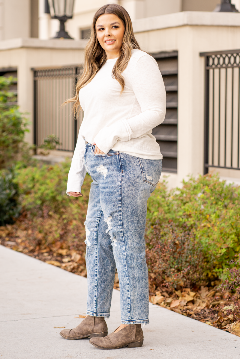 Judy Blue  Don't be afraid to wear high-waisted jeans, especially these boyfriend fit. With an acid wash and relaxed legs, these jeans will be your go-to! Pair with a graphic tee and tennies.   Color: Acid Blue Cut: Boyfriend, 28" Inseam* Rise: High Rise, 10.75" Front Rise* Material: 94% Cotton / 5% Polyester / 1% Spandex Machine Wash Separately In Cold Water