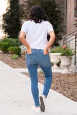 Kan Can Jeans Color: Medium Wash Cut: Skinny, 29" Inseam  Rise: High Rise, 10.5" Front Rise Booty Lift Seams  COTTON 94.9% POLYESTER 3.8% SPANDEX 1.3% Fly: Zip Fly Style #: KC7342M Contact us for any additional measurements or sizing. 