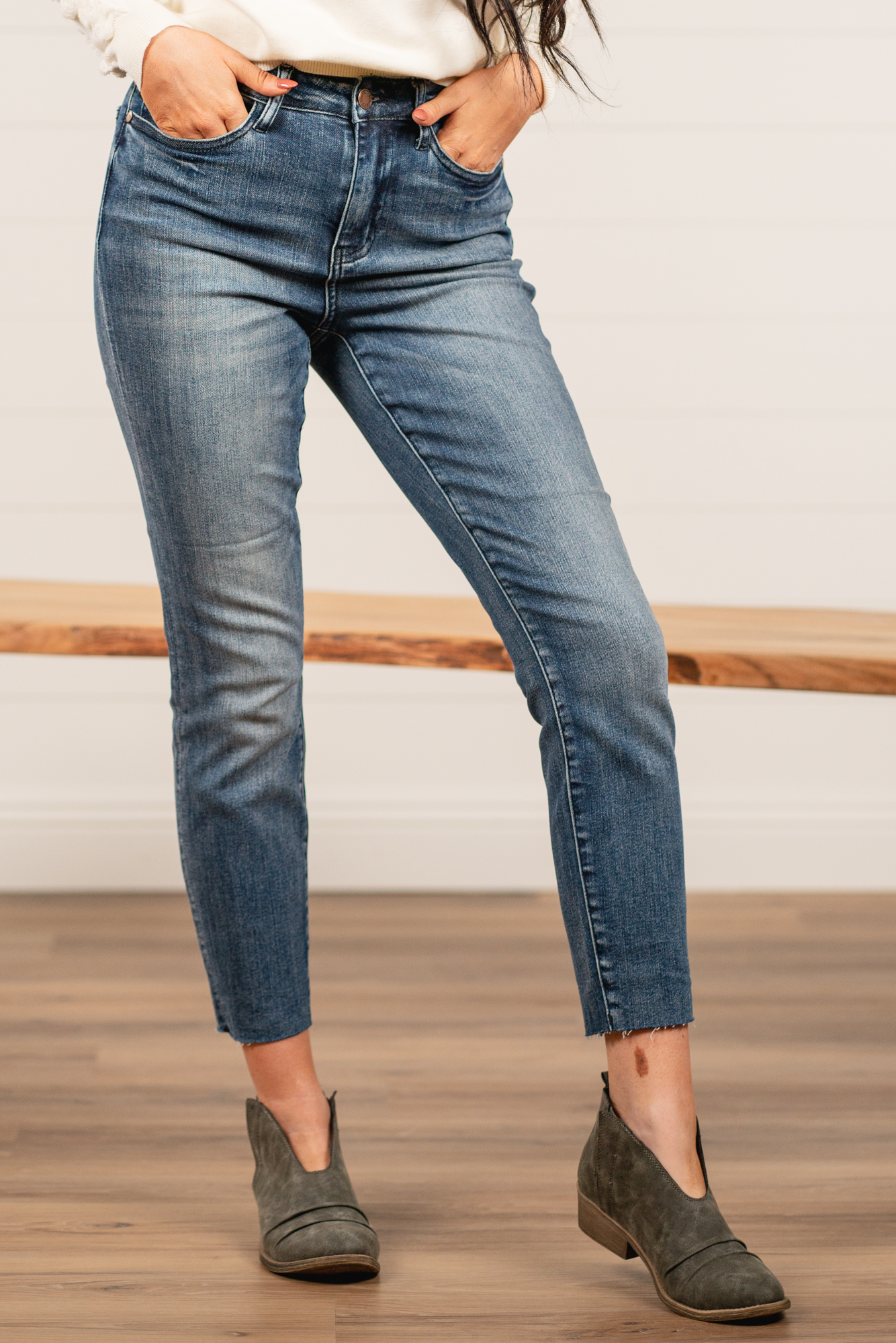 Judy Blue Jeans  Shelley High Rise Relaxed Slim Straight JB88191 –  American Blues