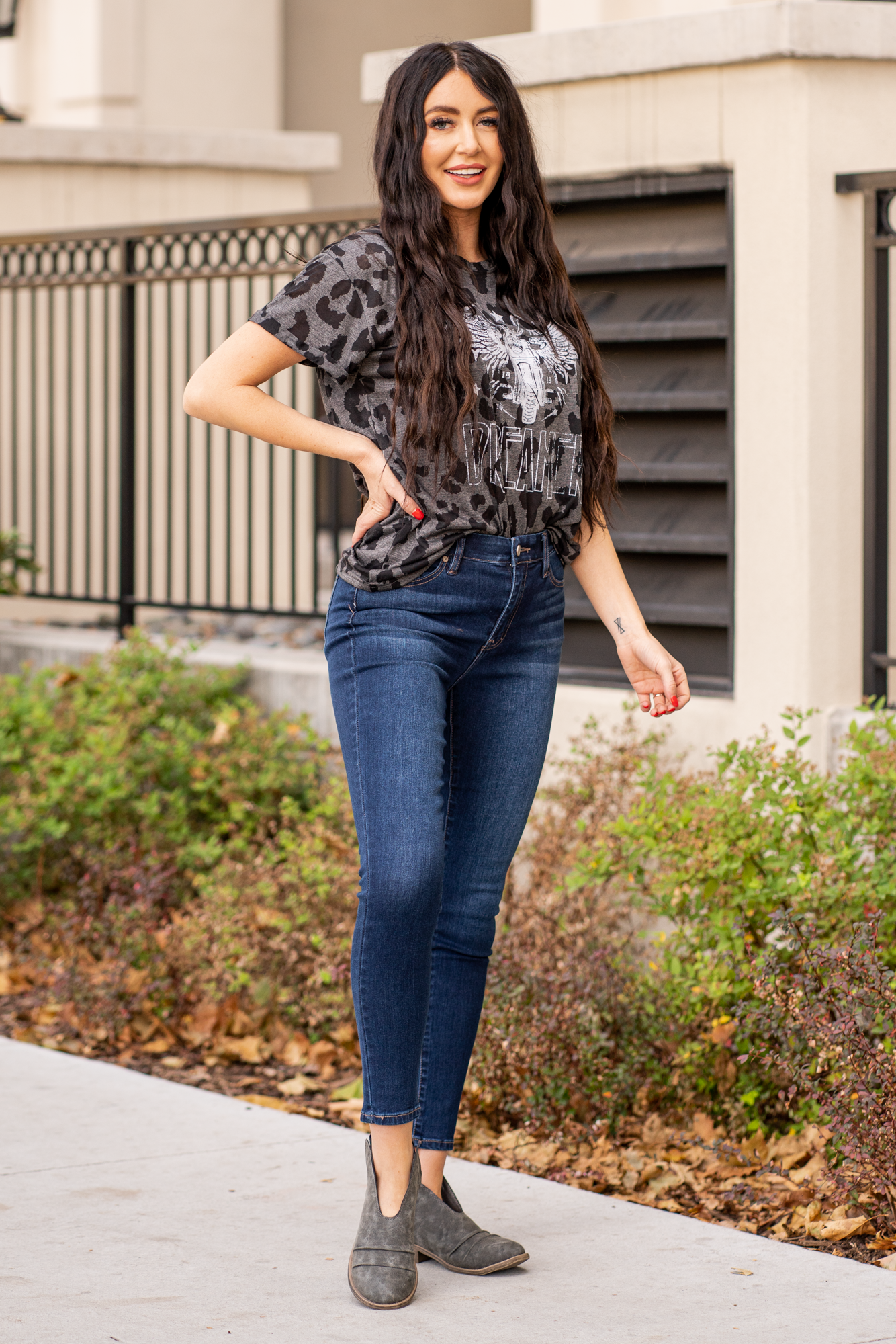 KanCan Jeans  Collection: Core Style Color: Dark Wash  Cut: Ankle Skinny, 27.5" Inseam Rise: High-Rise, 9.5" Front Rise 64% COTTON, 24% POLYESTER, 10% RAYON, 2% SPANDEX Fly: Zipper  Style #: KC7312D  Contact us for any additional measurements or sizing. 