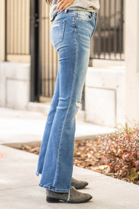 Flying Monkey Jeans Wash: Medium Blue Name: Eastgate Cut: Flare, 34" Inseam* Rise: High Rise, 10" Front Rise* 93% COTTON 5% POLYESTER 2% SPANDEX Stitching: Classic Fly: Zipper  Style #: F4170  Contact us for any additional measurements or sizing.  *Measured on the smallest size, measurements may vary by size. 